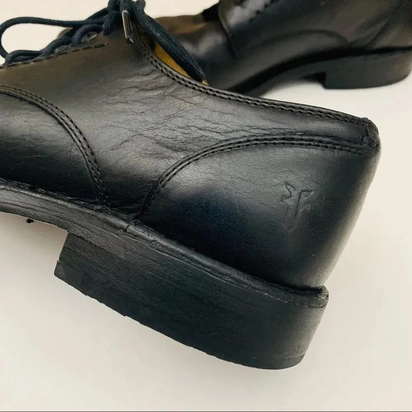 Frye Oliver Oxford in Black - Picture 6 of 9